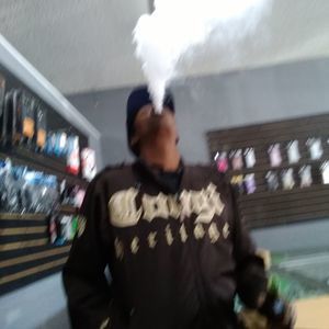 Meet your Posher, Derrick